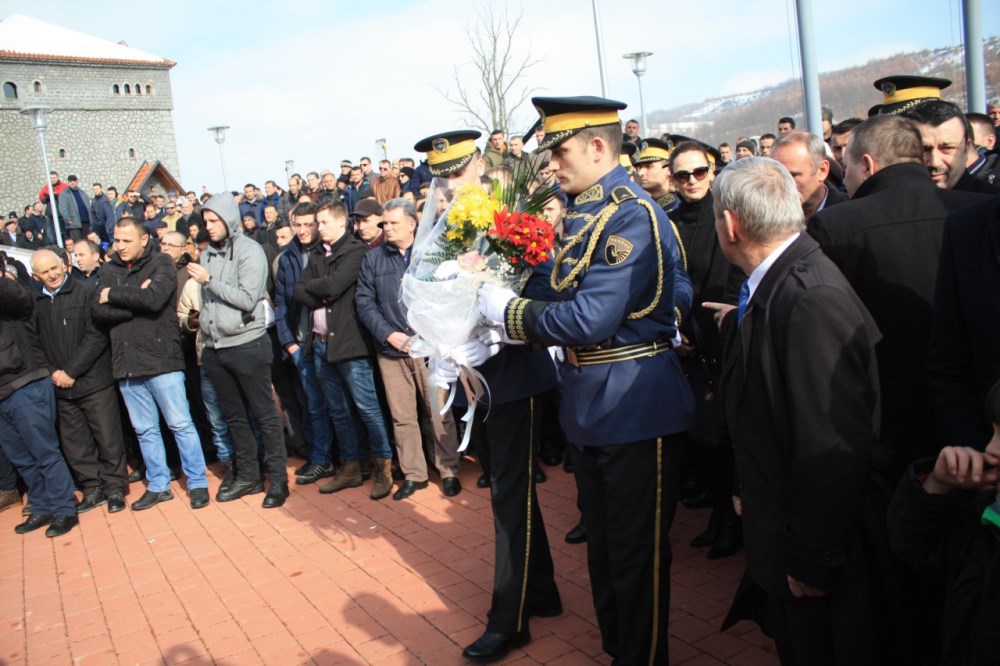 Partia FJALA morri pjesë në rivarrimin e heroit kombëtar Zahir Pajaziti