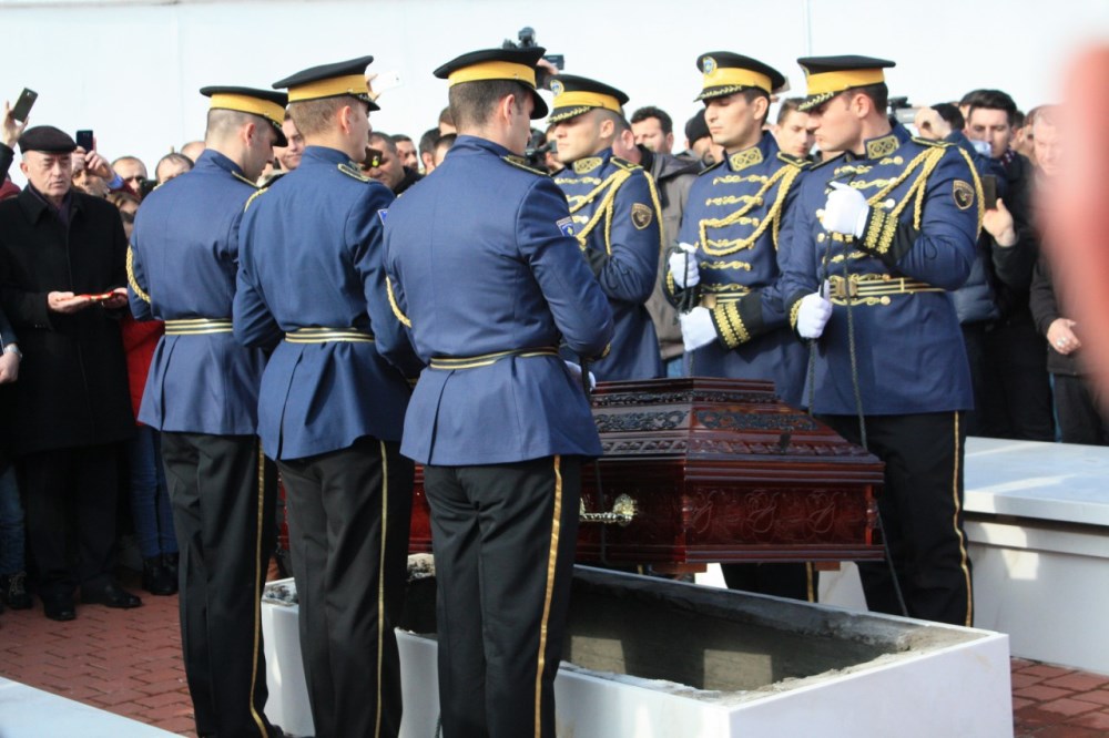 Partia FJALA morri pjesë në rivarrimin e heroit kombëtar Zahir Pajaziti