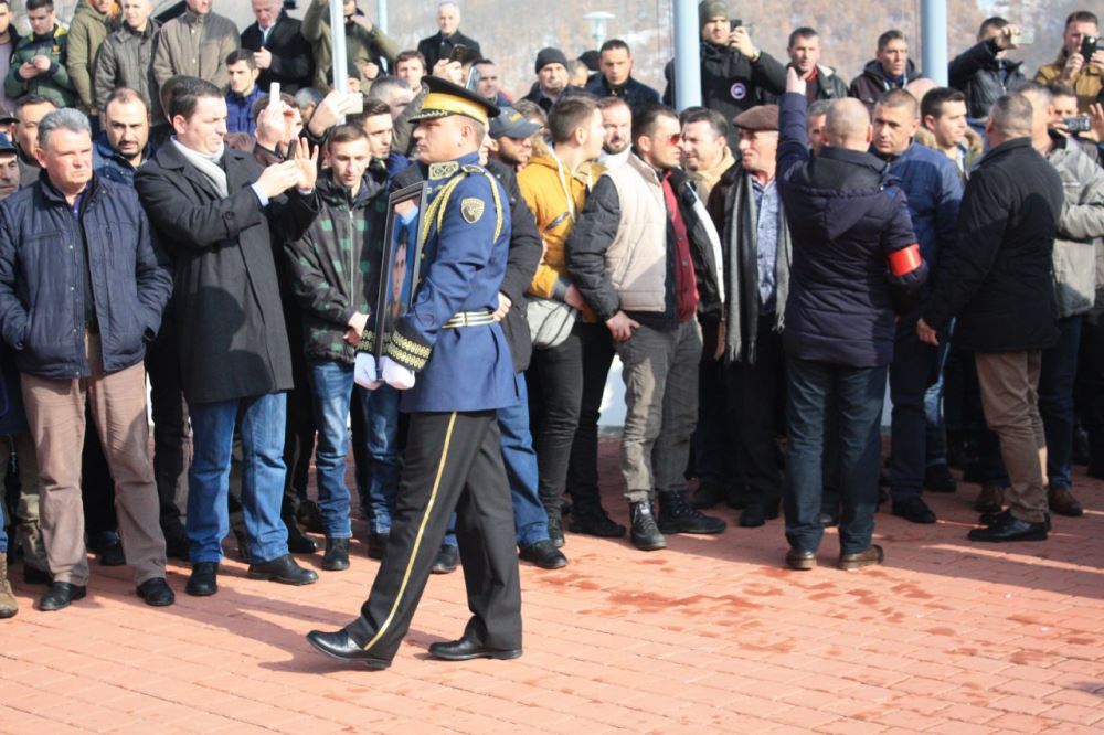 Partia FJALA morri pjesë në rivarrimin e heroit kombëtar Zahir Pajaziti