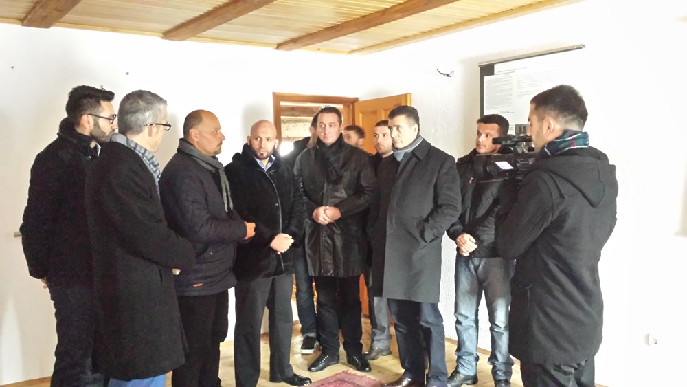 Partia FJALA vizitë në Kullën e Isa Boletinit për 28 Nëntor