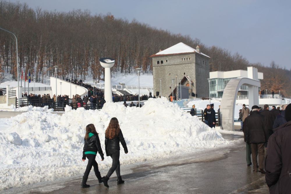 Partia FJALA morri pjesë në rivarrimin e heroit kombëtar Zahir Pajaziti