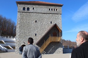 FJALA viziton kullën e Tahir Mehës për  10 vjetorin e Pavarësisë së Kosovës (28.11 (4)