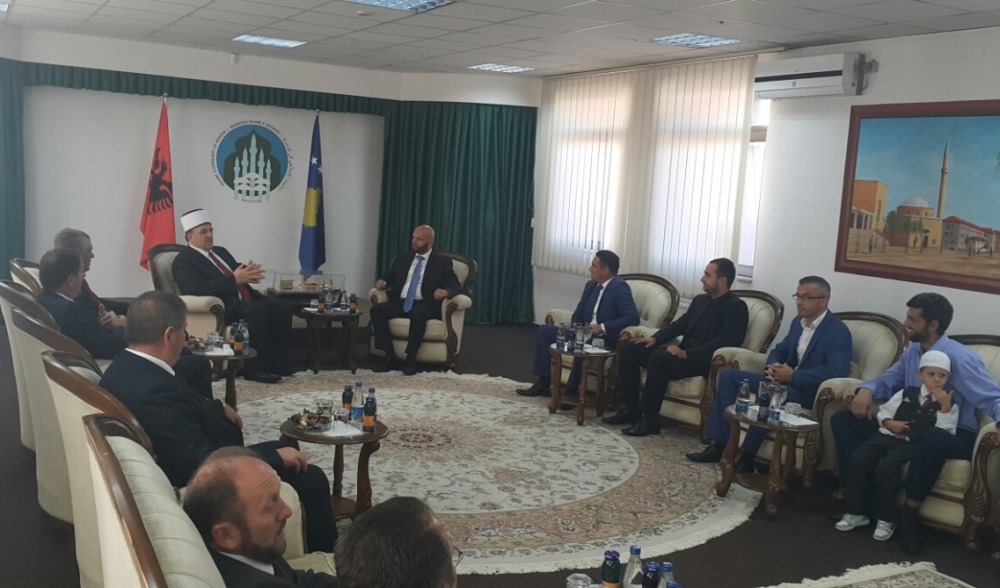 Partia FJALA viziton BIK-un ku u mirëprit nga Myftia i Republikës së Kosovës Mr.Sci.Naim ef.Tërnava