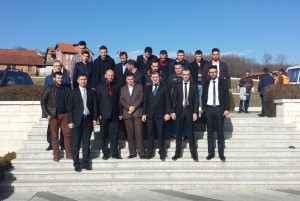 Partia FJALA viziton Kompleksin Memorial “Adem Jashari” në Prekaz