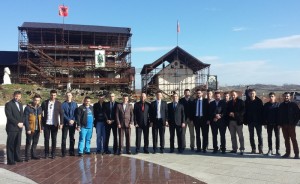 Partia FJALA viziton Kompleksin Memorial “Adem Jashari” në Prekaz