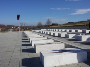 Partia FJALA viziton Kompleksin Memorial “Adem Jashari” në Prekaz