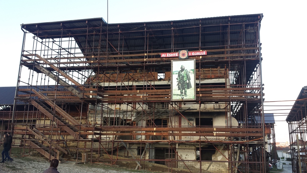 Partia FJALA vizitë në Prekaz për 28 Nëntor