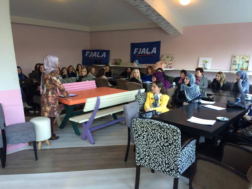 Partia FJALA takim me gratë e qytetit të Pejës