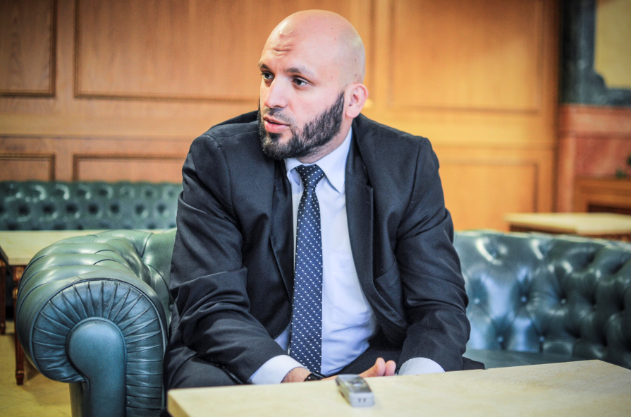 Dr.Gëzim Kelmendi – Abuzimi seksual i moshave të reja, është vepër penale dhe e denuar me ligj