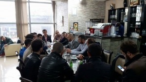 Kryetari i Partisë FJALA Dr.Gëzim Kelmendi dje mbajti takim me të rinjët në Vushtrri dhe Mitrovicë
