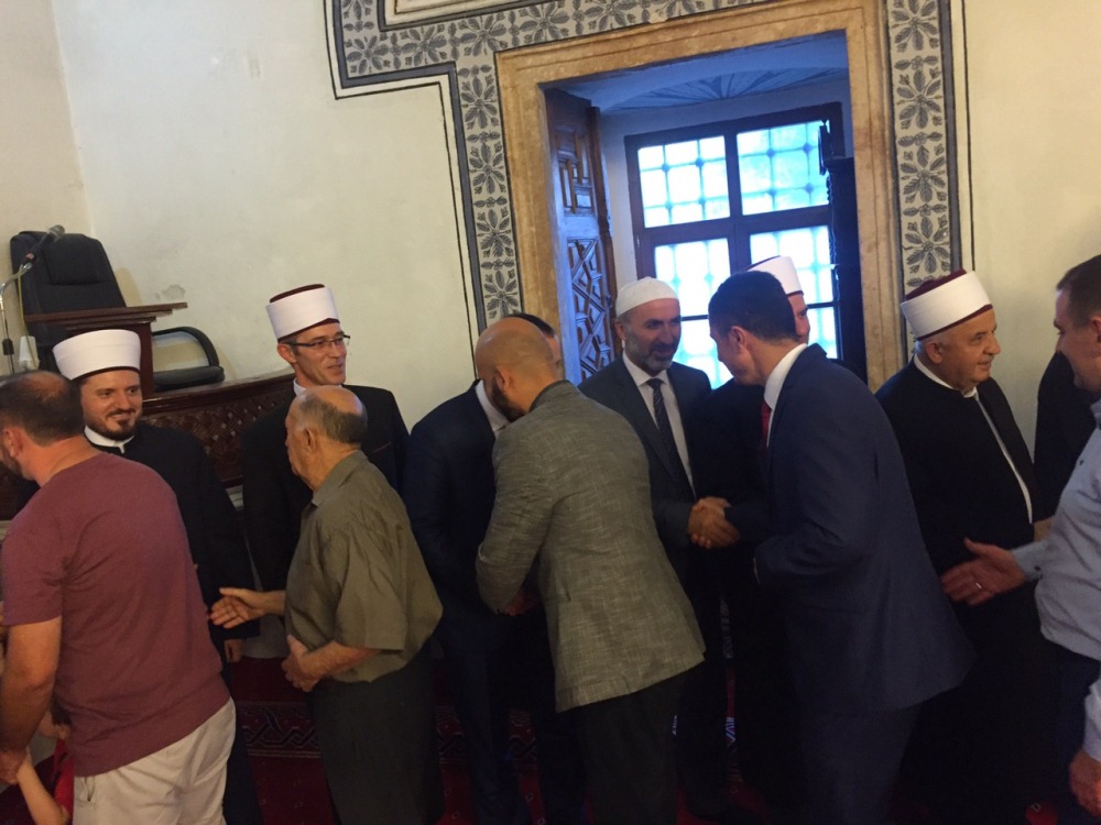 Partia FJALA uron Myftiun Tërnava për Fitër Bajram 2016