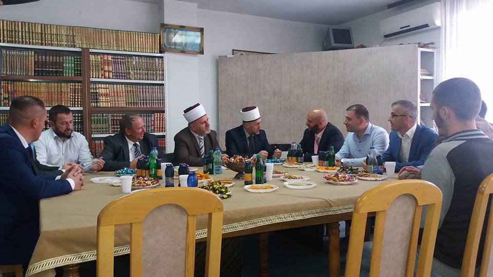 Partia FJALA - Dega Pejë vizituan Bashkësinë Islame të Pejës për Kurban Bajram