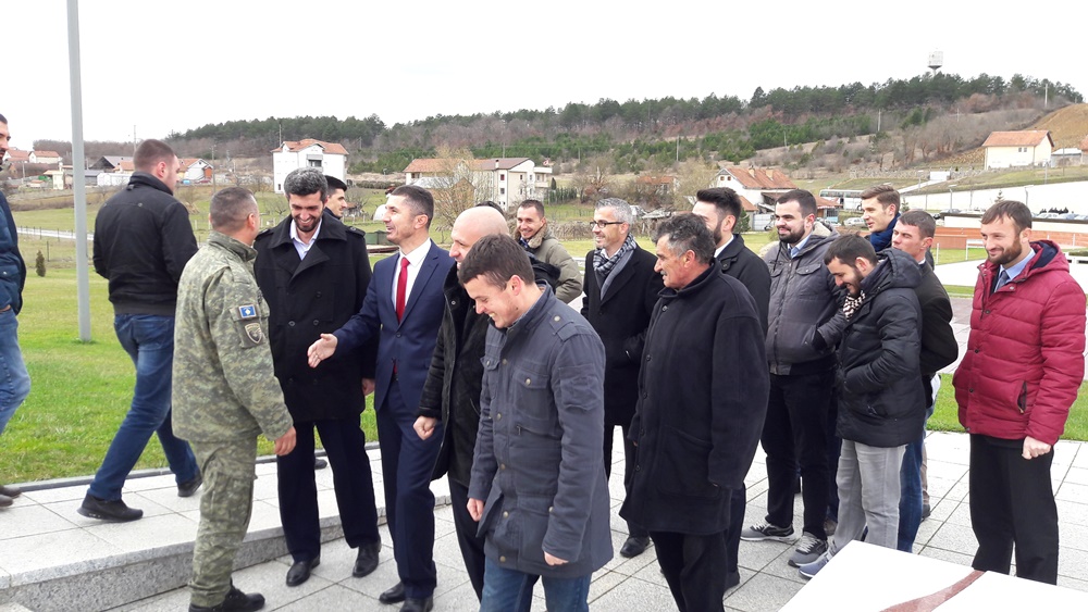 Delegacioni i Partisë FJALA bëri vizitë në Kullën e Familjes Jashari dhe në Kompleksin Memorial "Adem Jashari" në Prekaz