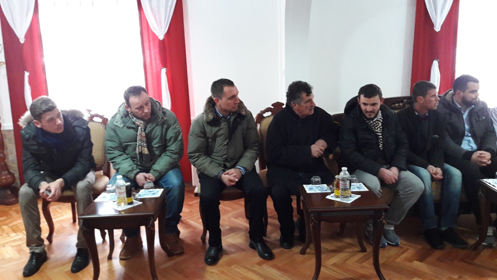 Delegacioni i Partisë FJALA bëri vizitë në Kullën e Familjes Jashari dhe në Kompleksin Memorial "Adem Jashari" në Prekaz
