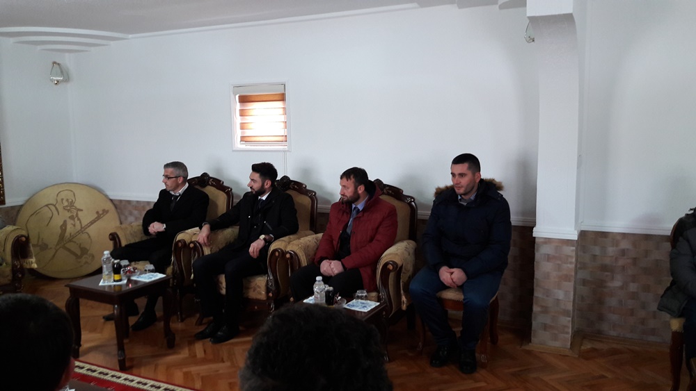 Delegacioni i Partisë FJALA bëri vizitë në Kullën e Familjes Jashari dhe në Kompleksin Memorial "Adem Jashari" në Prekaz