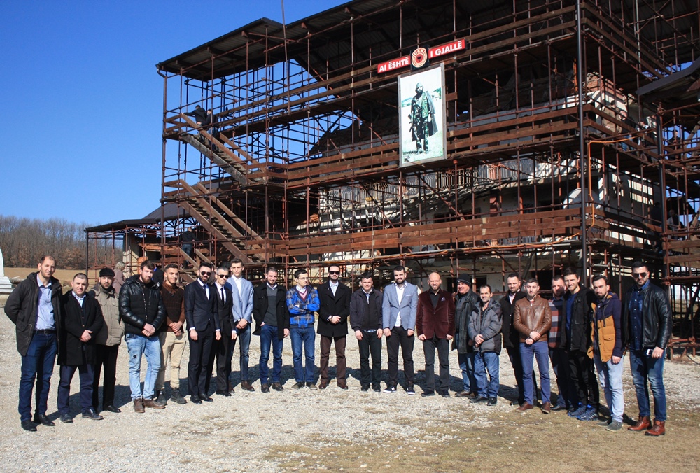 Dr.Gëzim Kelmendi me bashkëpunëtorë vizitoi Kompleksin Memorial “Adem Jashari”