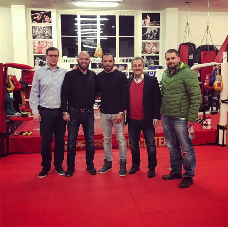 Kelmendi viziton kampionin e dymbëdhjetëfishtë në kickbox Shemsi Beqirin në Zvicër