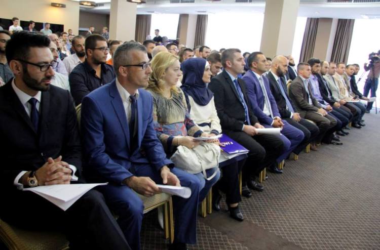 Zekaj FJALA fillojë me një numer të vogël tani jemi më mijëra