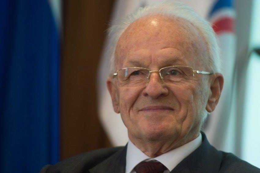 FJALA Ngushëllime familjes Demaçi