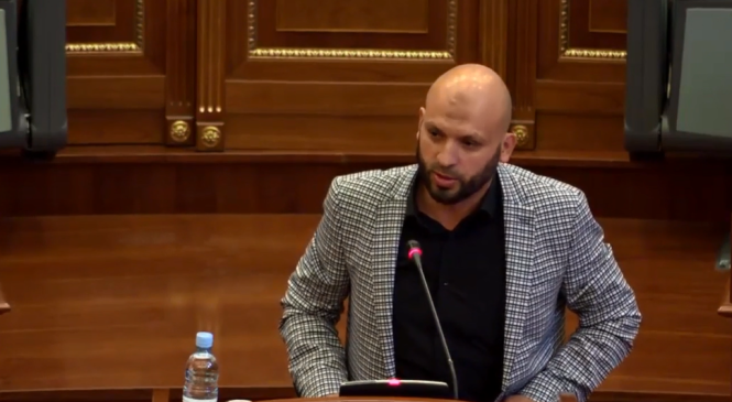 Dr.Gëzim Kelmendi – Fjalim në seancën e jashtëzakonshme lidhur me arrestimin e Ramush Haradinajt