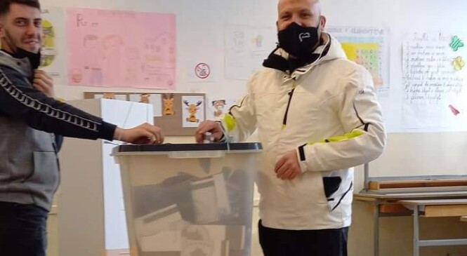 Kryetari Kelmendi votoi