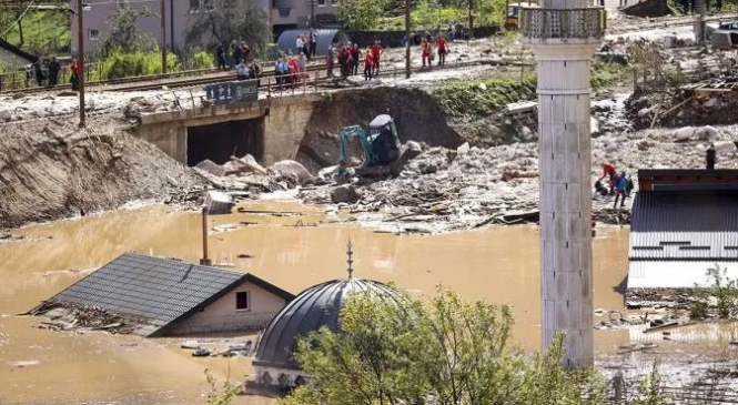 Gëzim Kelmendi: Lutjet më të sinqerta i kemi zgjedhur për juve në këto çaste të vështira që po i kaloni përshkak të vërshimeve