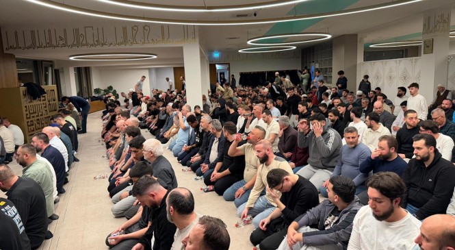 Dr.Gëzim Kelmendi këto ditë është duke qëndruar në disa qytete të Gjermanisë ku po merr pjesë si ligjerues në disa organizime me temën “ Dobitë e agjërimit në aspektin shëndetësor”