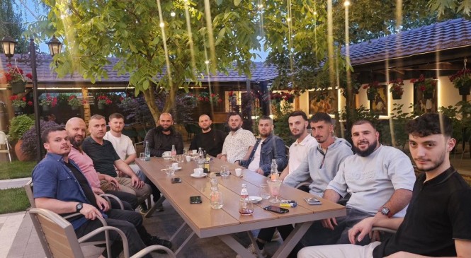 Takim në Ferizaj
